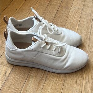 TOMS Cabrillo Women’s White Canvas Sneakers